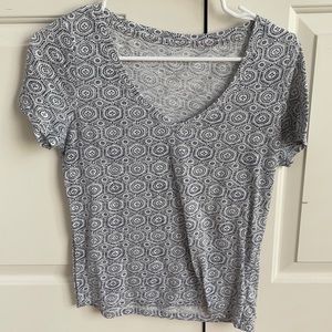 Dark blue and white printed t-shirt